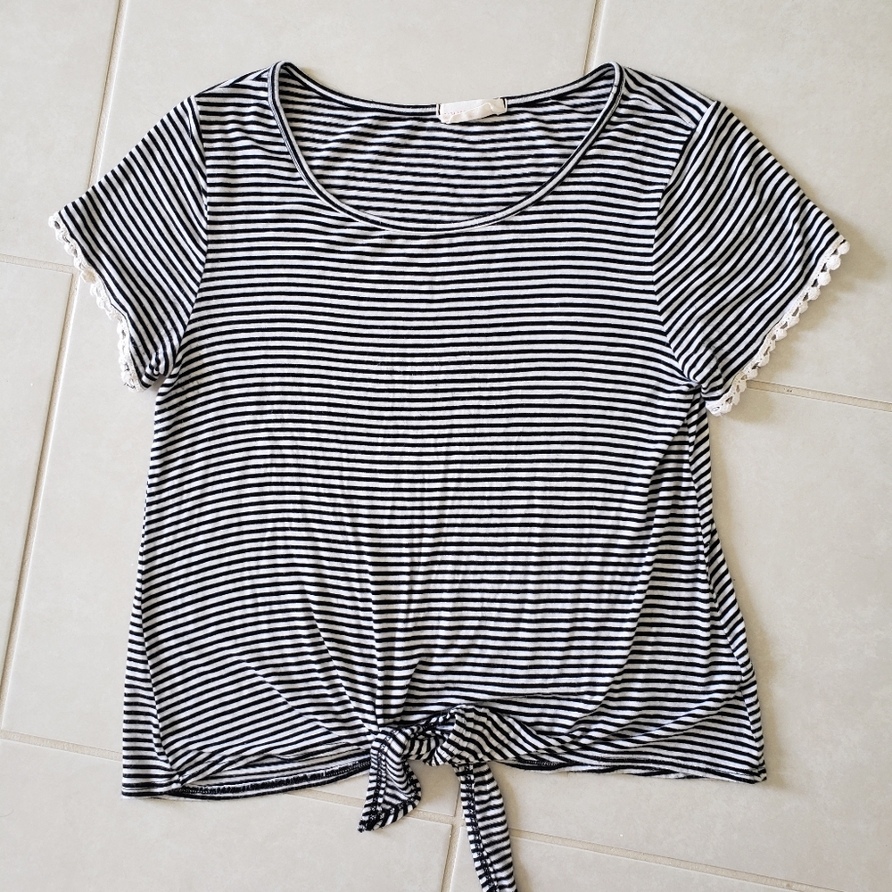 Womens XS horizontal striped tie front short sleeve summer tee top black White